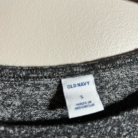 Old navy dress - Picture 2 of 4